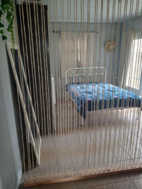 Casa 01 dorm. 05 min da praia perfeito